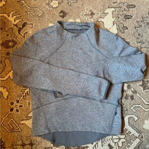 Lululemon cropped pullover size 4